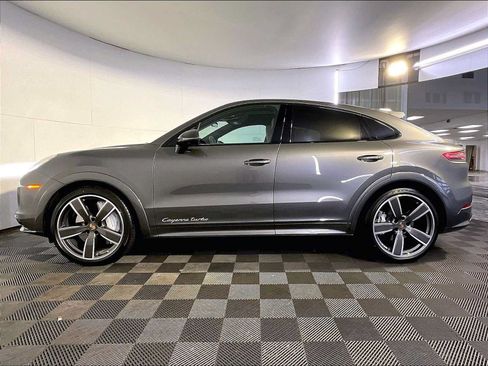 Certified 2022 Porsche Cayenne Turbo AWD/4WD image 2