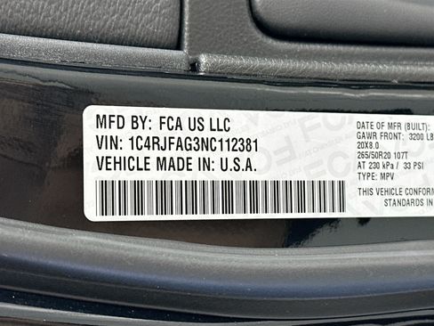 Used 2022 Jeep Grand Cherokee Laredo X AWD/4WD image 32