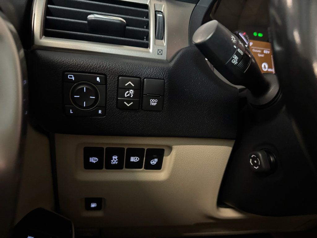 Used 2021 Lexus GX 460 Premium w/ Premium Package AWD/4WD image 16