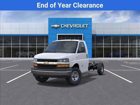 New 2025 Chevrolet Express 3500 w/ Power Convenience Package image 9