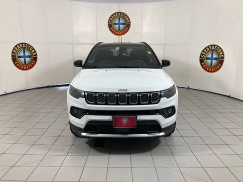Used 2025 Jeep Compass Limited AWD/4WD image 19