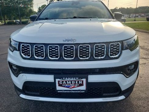 Used 2025 Jeep Compass Limited AWD/4WD image 6