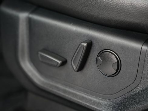 Used 2020 Ford F150 Lariat w/ Equipment Group 502A Luxury image 54