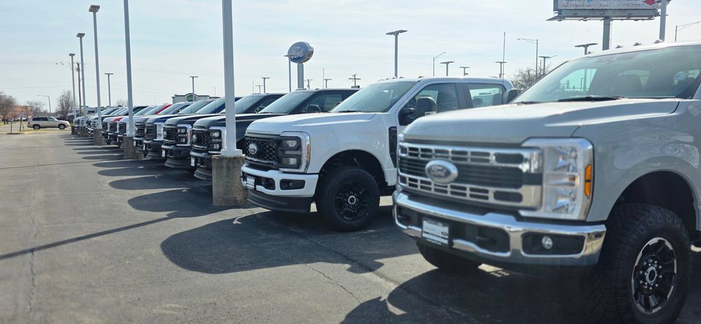 Used 2010 Ford F150 XLT AWD/4WD image 5