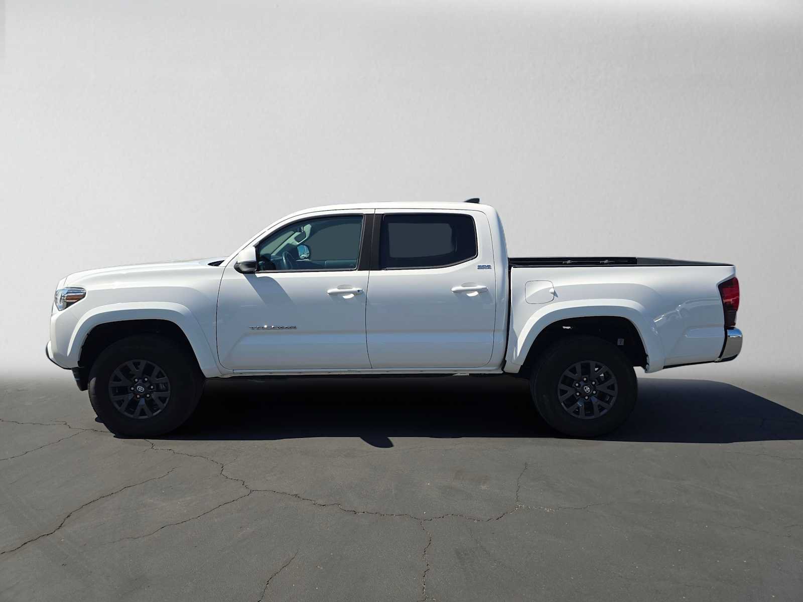 Certified 2022 Toyota Tacoma SR5 w/ SR5 Appearance Package (SM) RWD image 6