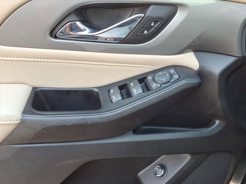 Certified 2023 Chevrolet Traverse LT w/ LT Premium Package image 12