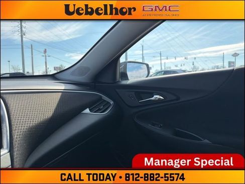 Used 2023 Chevrolet Malibu LT image 32