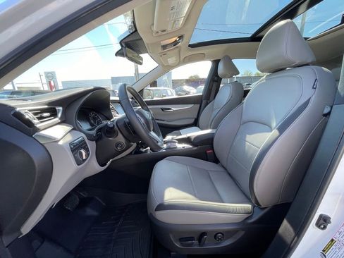 Used 2023 INFINITI QX50 Sensory image 18