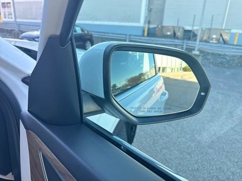 Certified 2024 Volkswagen Atlas SE image 38