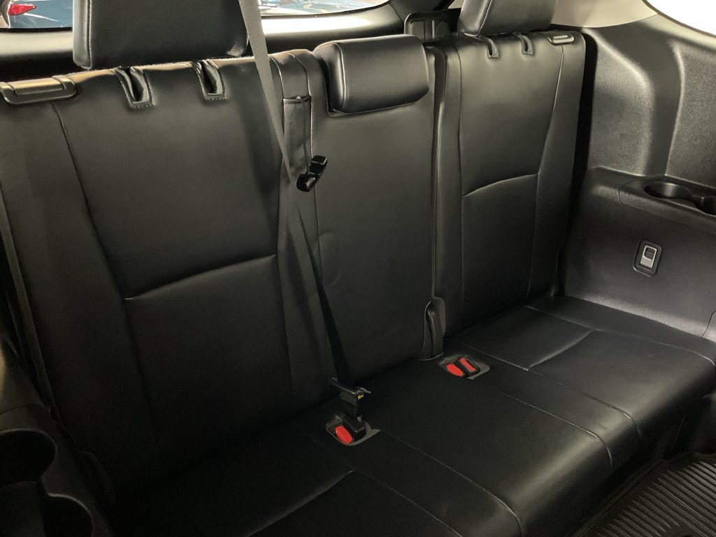 Used 2020 Toyota Highlander XLE AWD/4WD image 24