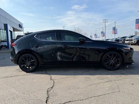 Used 2024 MAZDA MAZDA3 Hatchback w/Premium Plus Pkg image 9