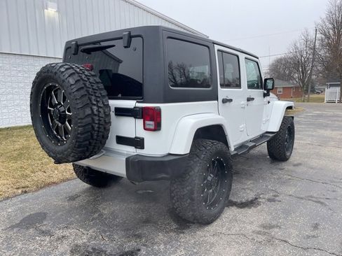 Used 2015 Jeep Wrangler Unlimited Sahara w/ Dual Top Group image 13