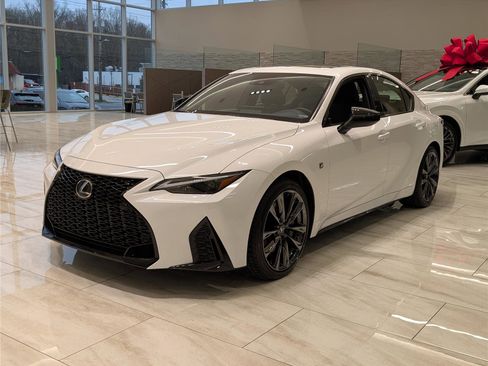 New 2025 Lexus IS 350 F Sport image 4