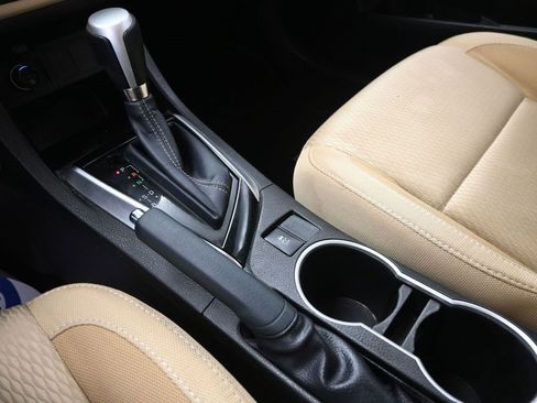 Used 2017 Toyota Corolla L image 29