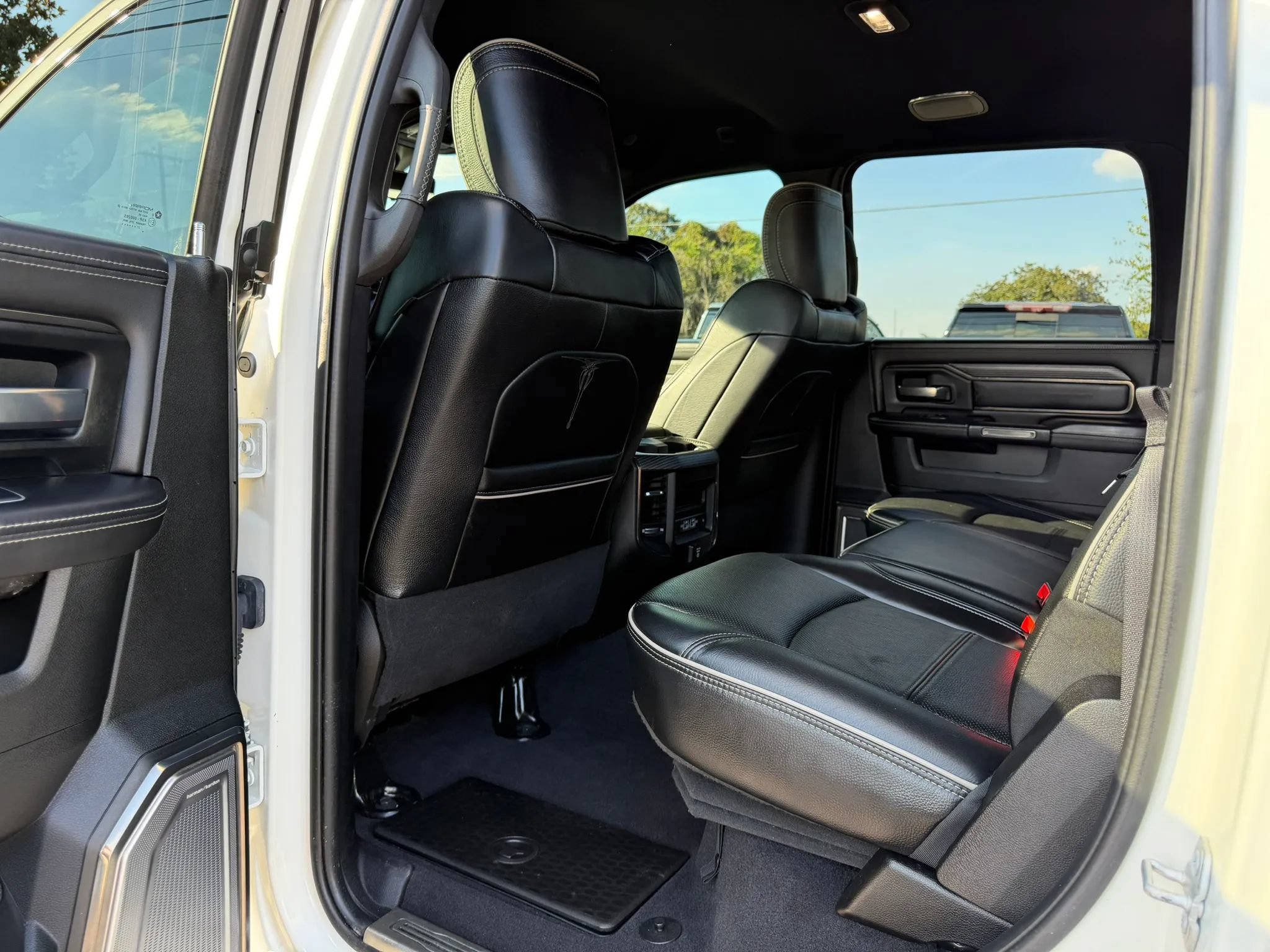 Used 2021 RAM 2500 Limited AWD/4WD image 19