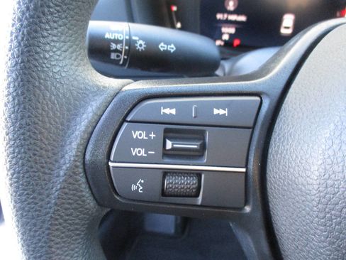 Used 2023 Honda Accord EX image 29