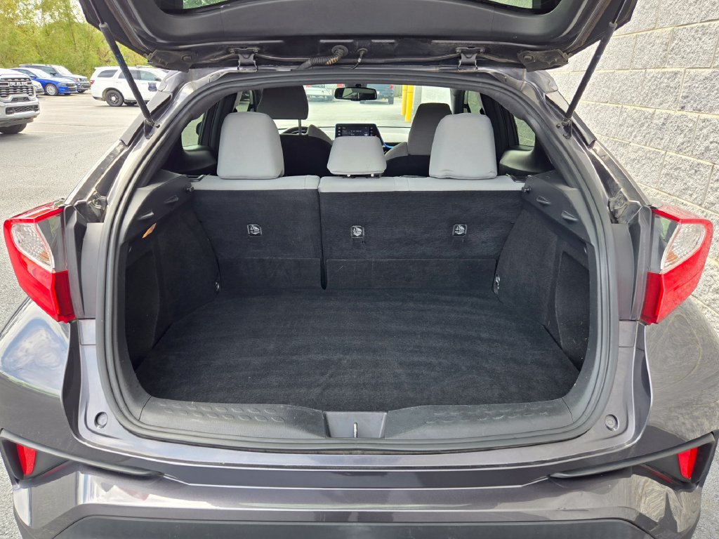 Used 2019 Toyota C-HR XLE FWD image 33