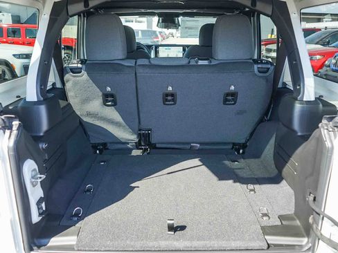 New 2026 Jeep Wrangler Unlimited Rubicon w/ Xtreme 35 Tire Package image 11