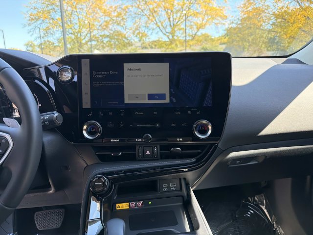 Used 2024 Lexus NX 350 AWD image 23