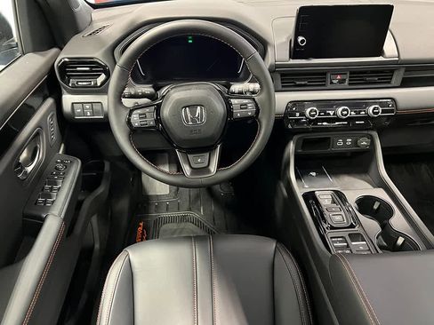 New 2025 Honda Pilot TrailSport image 14