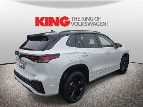 New 2026 Volkswagen Tiguan SE R-Line image 3