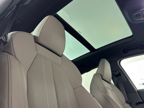 New 2025 Audi Q5 Premium Plus image 16