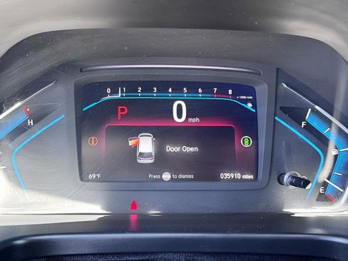 Used 2023 Honda Odyssey Touring image 14