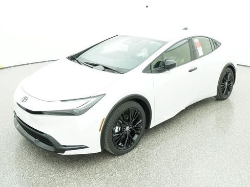 New 2026 Toyota Prius Plug-In Hybrid FWD image 33