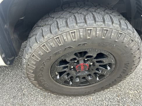 Used 2022 Toyota Tacoma SR w/ SR Convenience Package RWD image 35