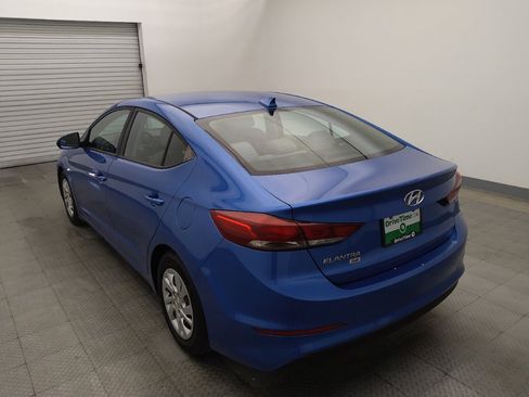 Used 2017 Hyundai Elantra SE FWD image 5