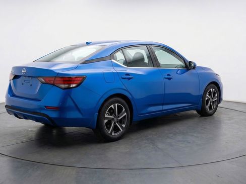 Used 2025 Nissan Sentra SV image 9