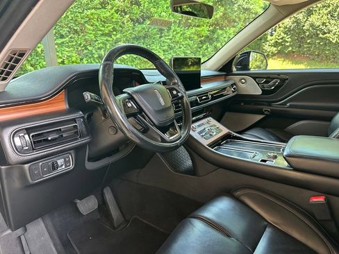 Used 2020 Lincoln Aviator Reserve w/ Equipment Group 201A AWD/4WD image 9