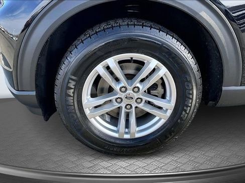 Used 2020 Ford Explorer XLT w/ Equipment Group 202A image 31