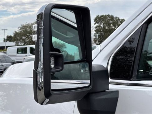 Used 2025 GMC Sierra 3500 Denali image 56