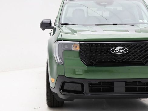 New 2025 Ford Maverick Lariat w/ Black Appearance Package image 4