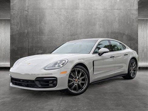 Used 2023 Porsche Panamera image 6