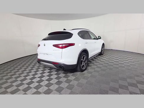 Used 2023 Alfa Romeo Stelvio Ti AWD/4WD image 38