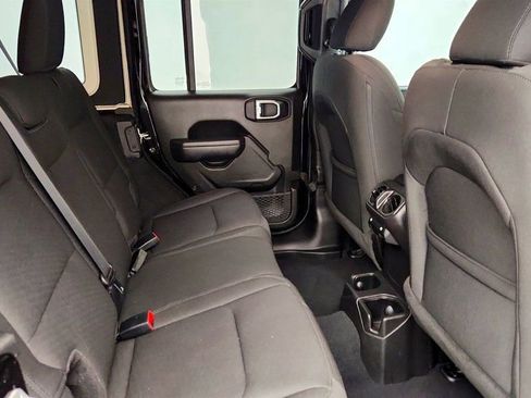 Used 2022 Jeep Wrangler Unlimited Sport image 23