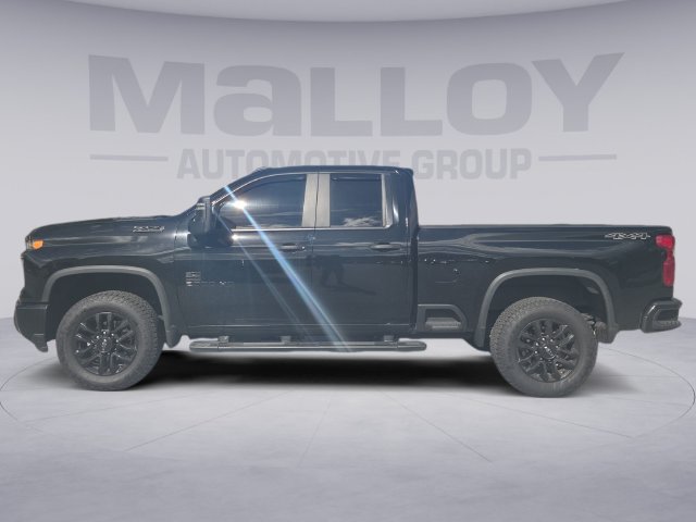 Used 2025 Chevrolet Silverado 2500 Custom w/ Custom Value Package AWD/4WD image 2
