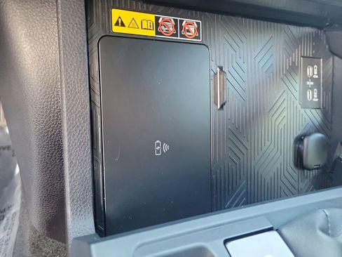 Used 2024 Toyota Tacoma SR5 image 22