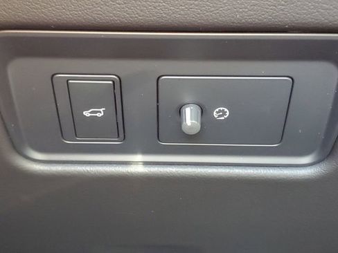 New 2026 Jaguar F-PACE R-Dynamic S image 36