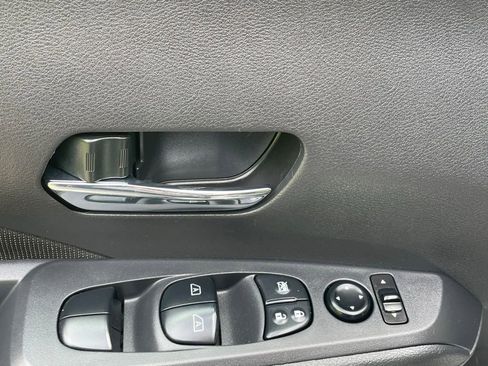Used 2024 Nissan Kicks SV FWD image 23
