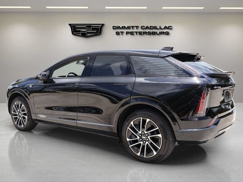 Used 2025 Cadillac Optiq Sport 1 AWD/4WD image 3