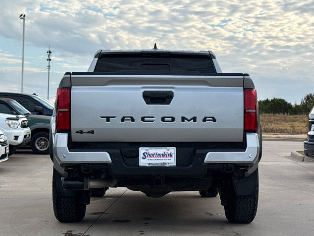 Used 2024 Toyota Tacoma TRD Off-Road w/ TRD Off Road Upgrade Package AWD/4WD image 8