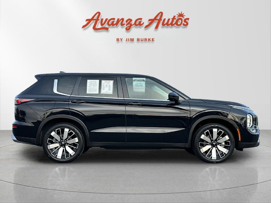 Used 2025 Mitsubishi Outlander SE AWD/4WD image 6