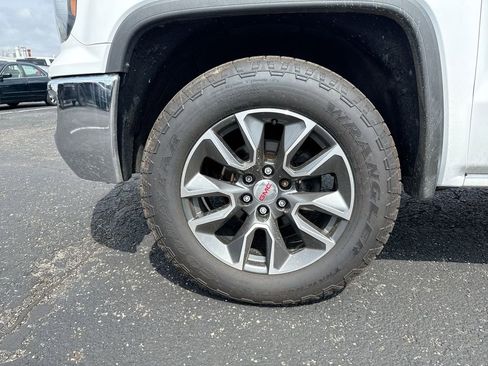 Used 2018 GMC Sierra 1500 4x4 Double Cab image 10