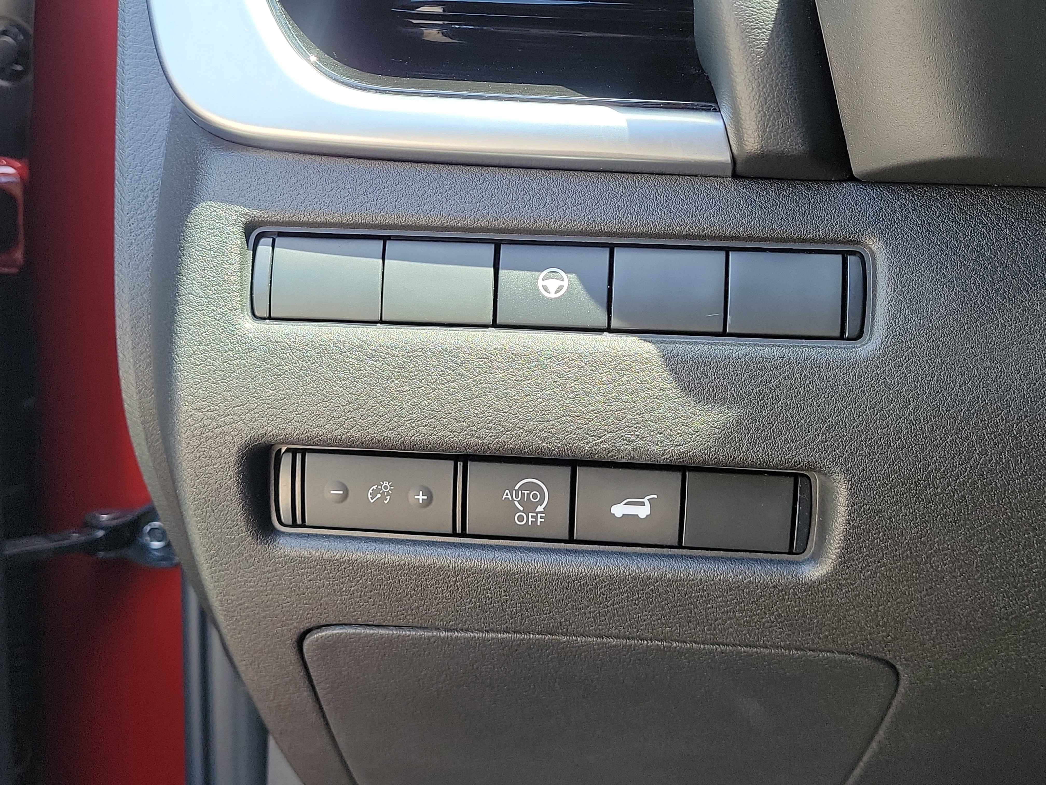 Certified 2025 Nissan Rogue SL FWD image 31