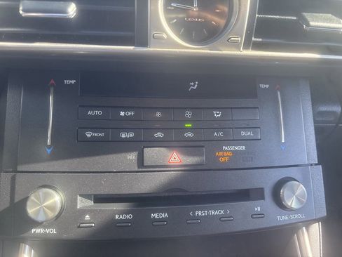 Used 2015 Lexus IS 250 image 15