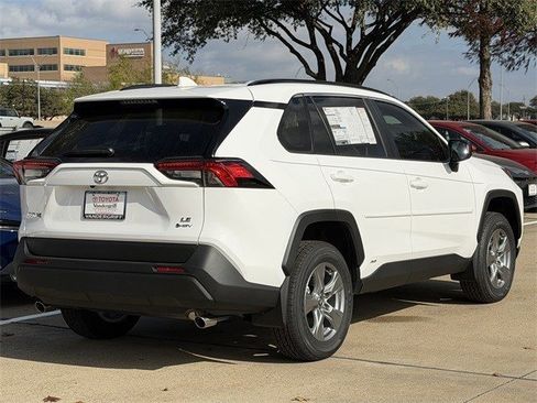 New 2025 Toyota RAV4 LE image 4