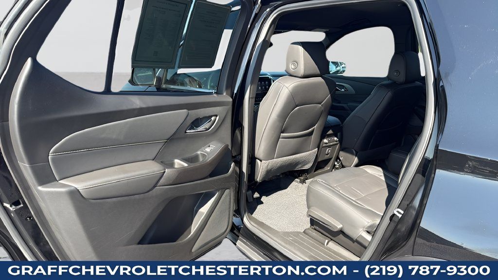 Used 2023 Chevrolet Traverse LT w/ Rear Camera Mirror Package AWD/4WD image 38